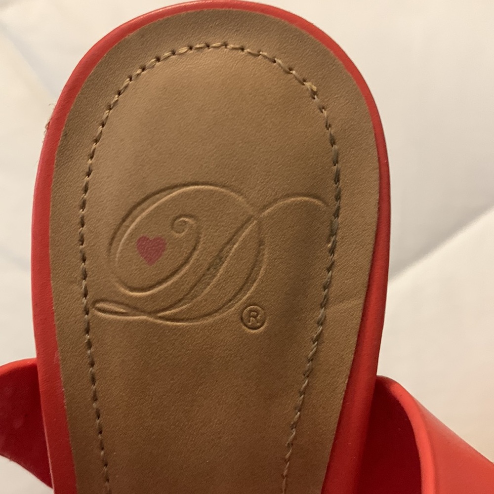 Shoes - Picture 2 of 5